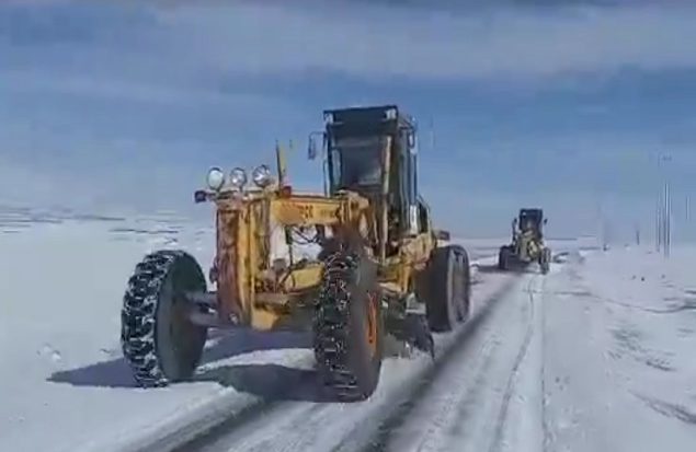 برف روبی ۲۵۰ کیلومتر راه روستایی در مراغه