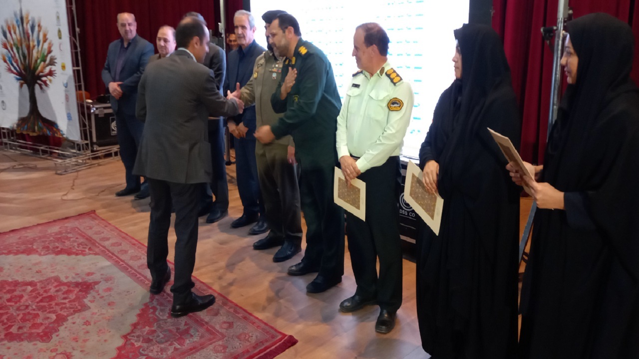 تجلیل از داوطلبان سلامت و حامیان جوانی جمعیت در مراغه
